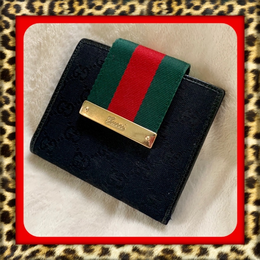 👑✅PRICE FIRM✅ AUTHENTIC Gucci Web Wallet